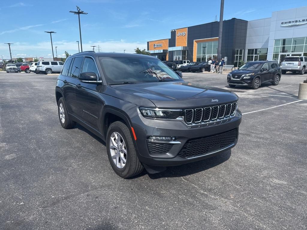 used 2022 Jeep Grand Cherokee car, priced at $33,030