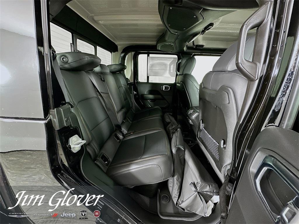 new 2025 Jeep Gladiator car, priced at $47,524