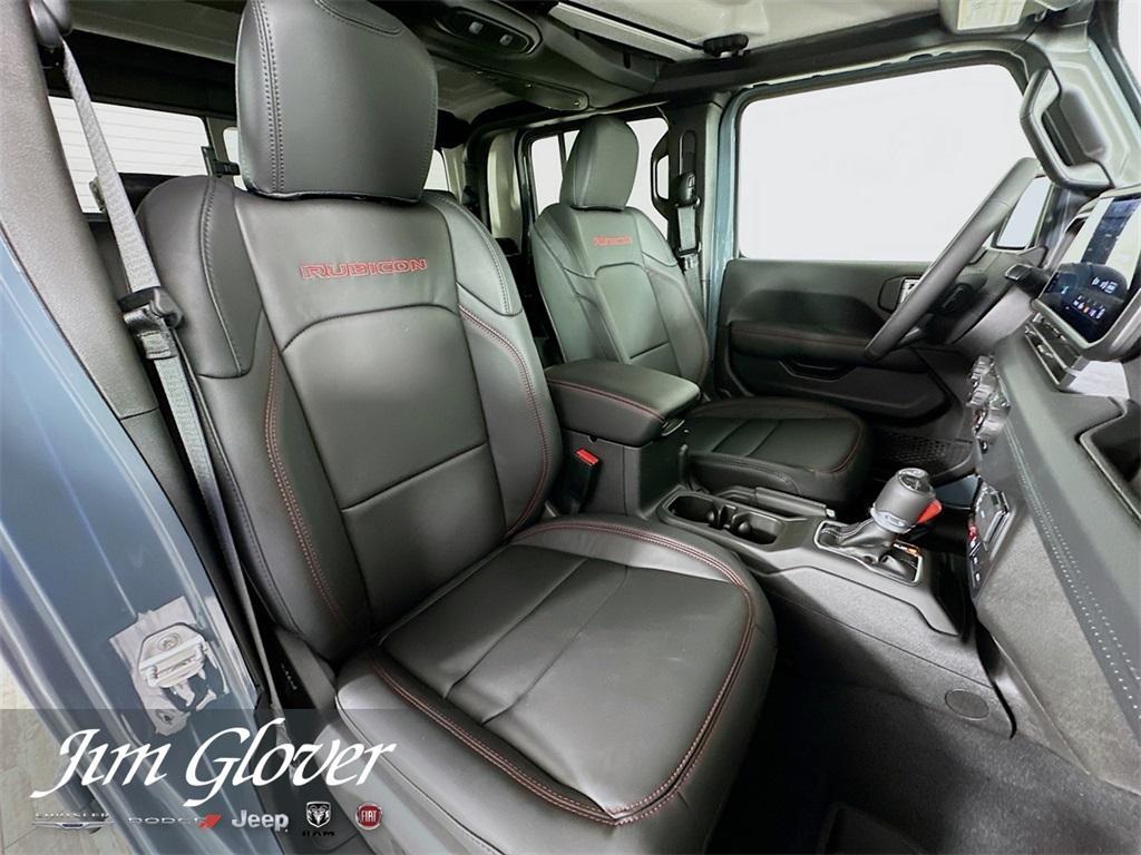 new 2025 Jeep Gladiator car, priced at $53,575