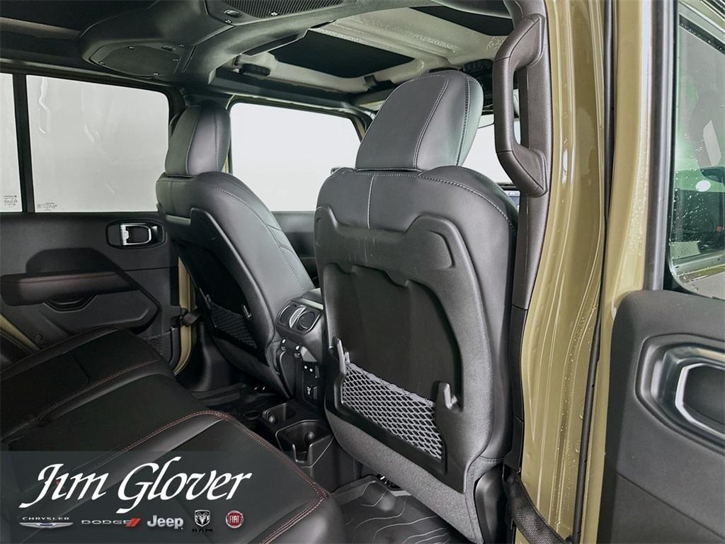 new 2025 Jeep Gladiator car, priced at $53,234