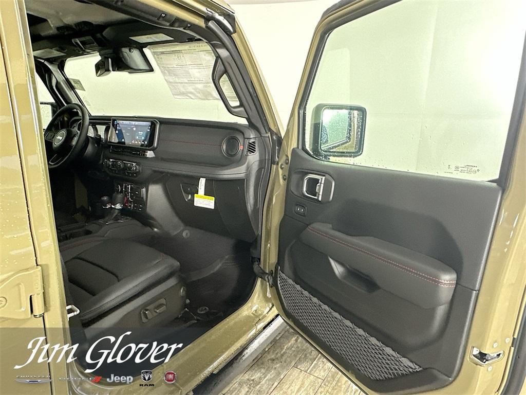 new 2025 Jeep Gladiator car, priced at $53,234