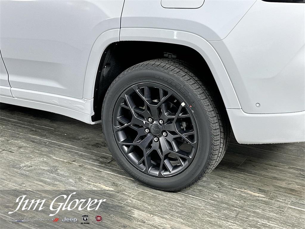 new 2025 Jeep Grand Cherokee car, priced at $60,030