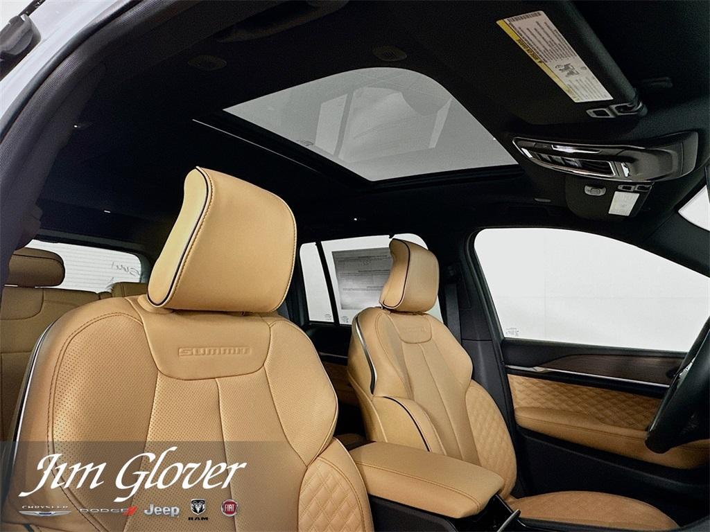 new 2025 Jeep Grand Cherokee car, priced at $60,030