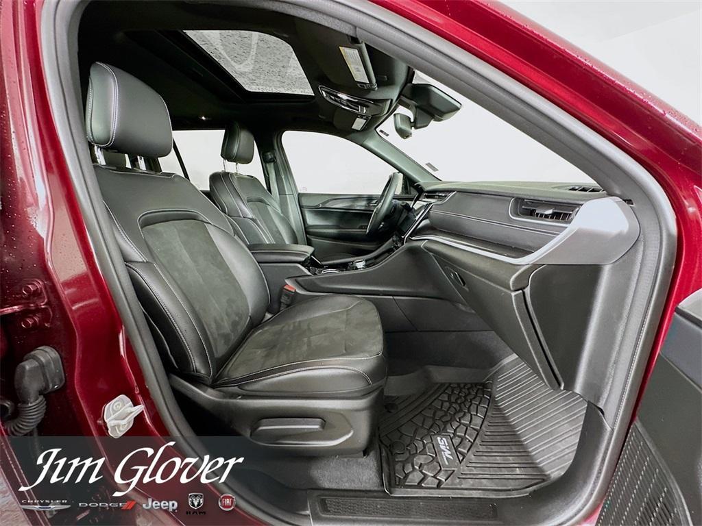 used 2023 Jeep Grand Cherokee car, priced at $35,395