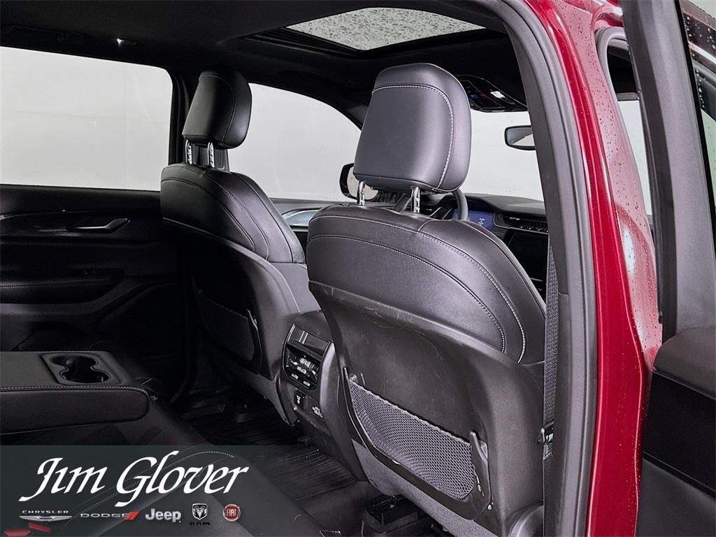 used 2023 Jeep Grand Cherokee car, priced at $35,395