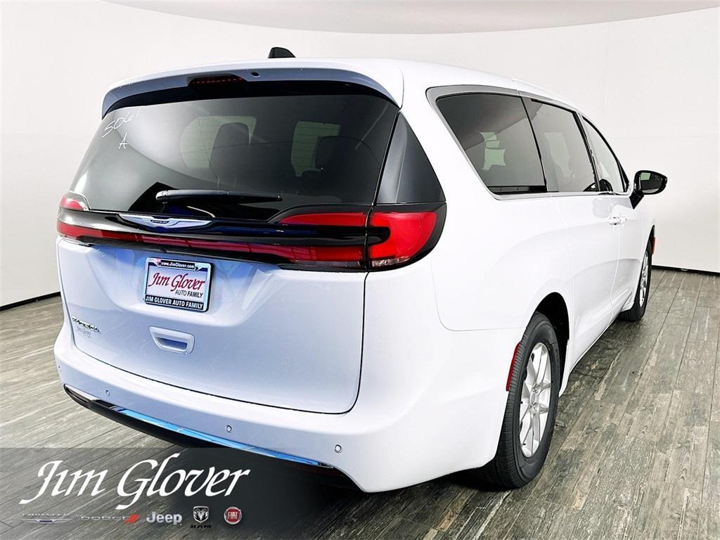 new 2025 Chrysler Pacifica car, priced at $40,521