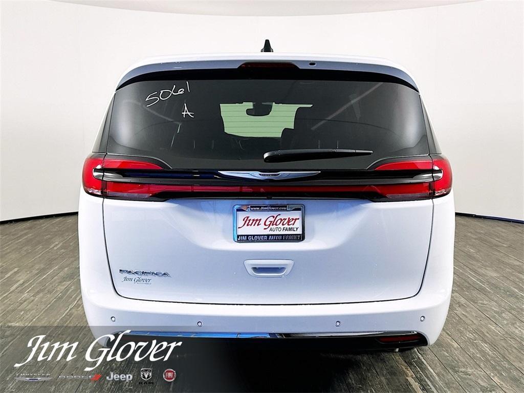 new 2025 Chrysler Pacifica car, priced at $40,521