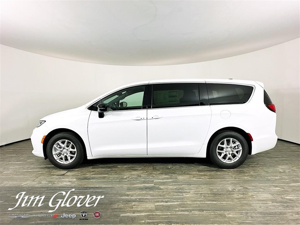 new 2025 Chrysler Pacifica car, priced at $40,521