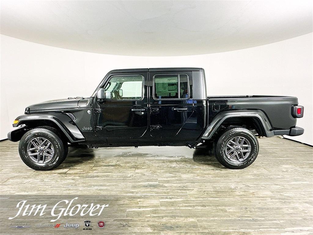 new 2025 Jeep Gladiator car, priced at $43,760
