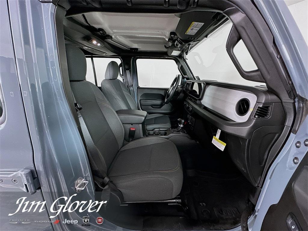 new 2025 Jeep Gladiator car, priced at $35,929