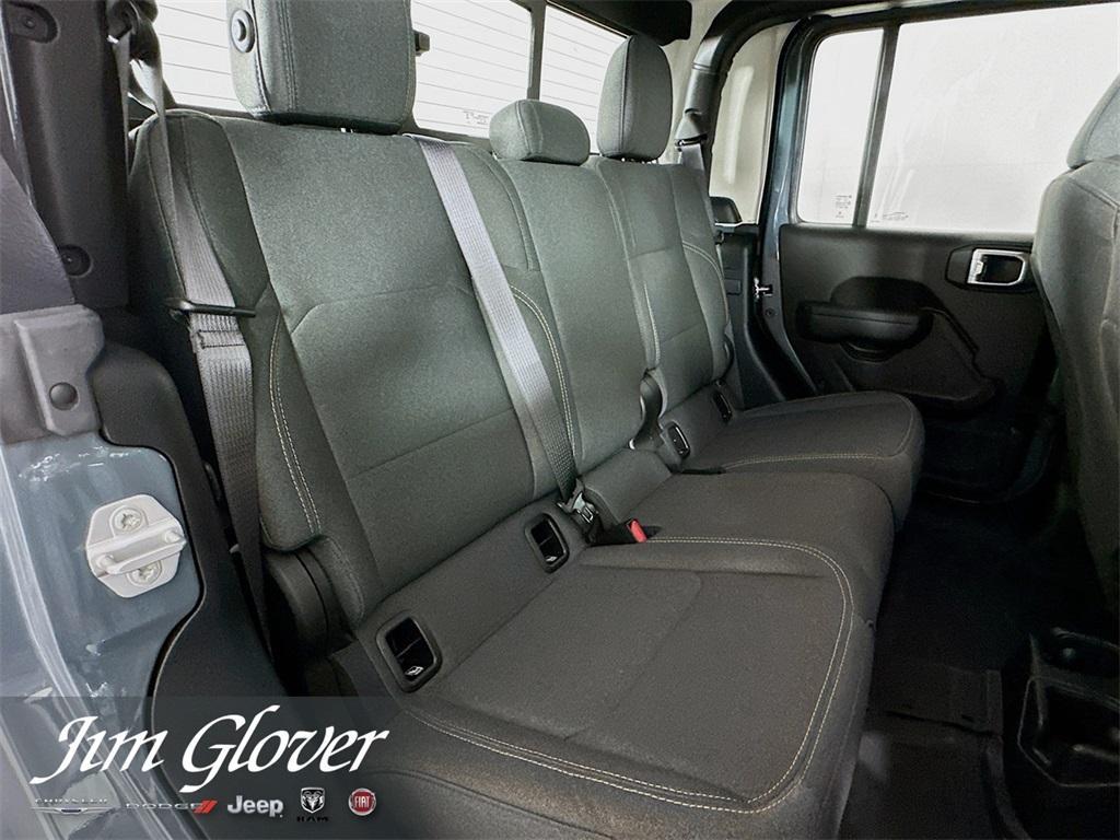 new 2025 Jeep Gladiator car, priced at $35,929