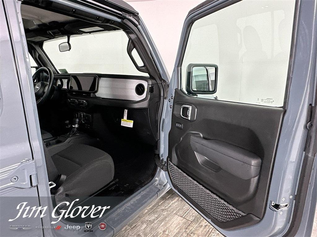new 2025 Jeep Gladiator car, priced at $35,929