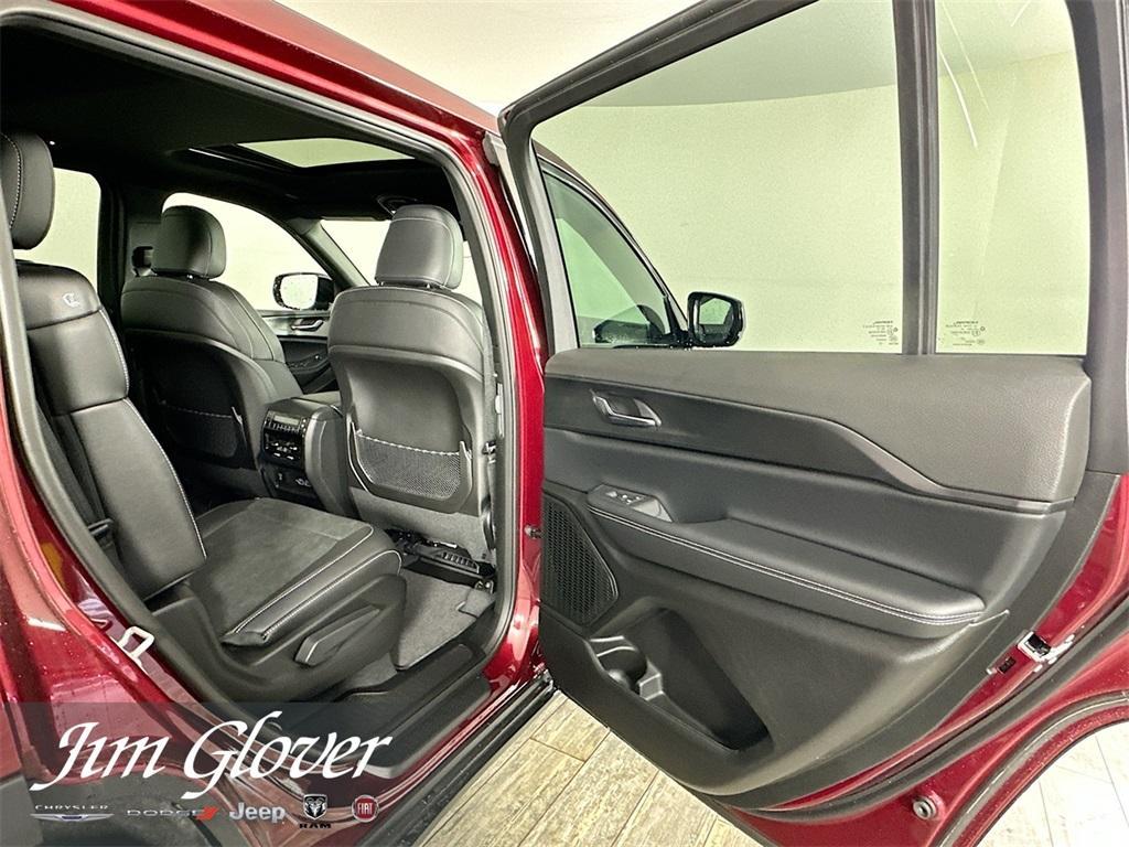 new 2025 Jeep Grand Cherokee L car, priced at $41,638