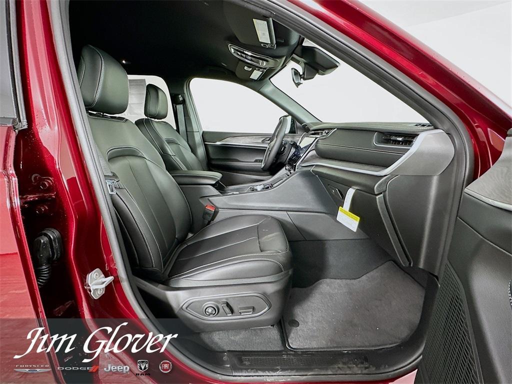 new 2025 Jeep Grand Cherokee L car, priced at $44,847