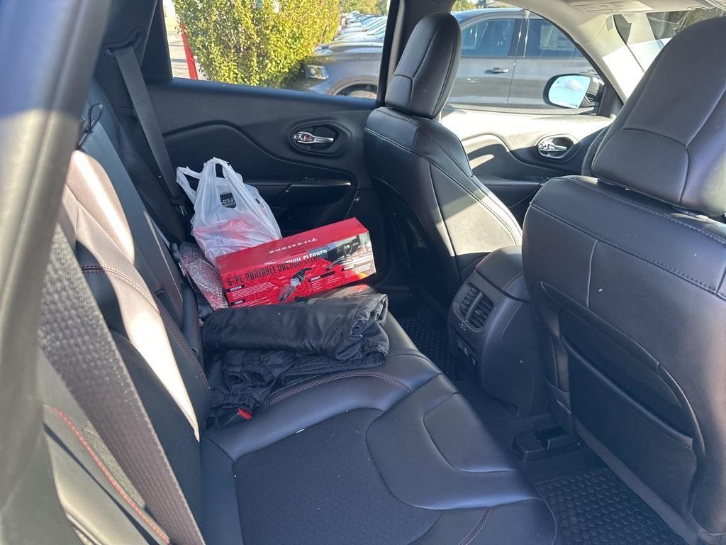 used 2022 Jeep Cherokee car, priced at $21,357