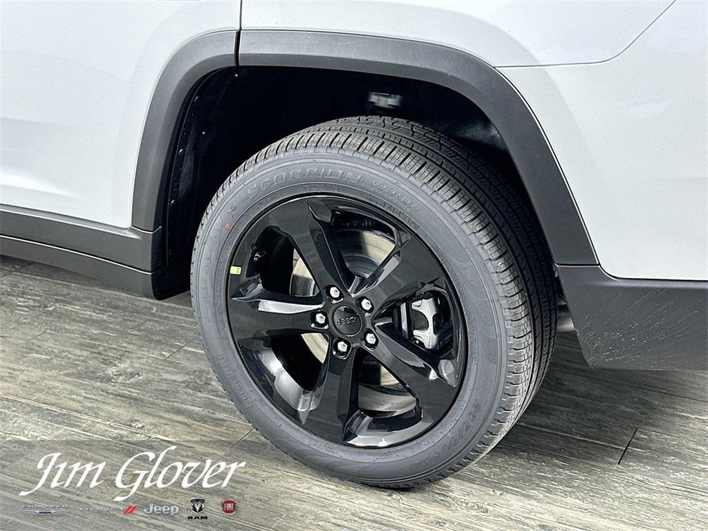 new 2025 Jeep Grand Cherokee L car, priced at $45,389