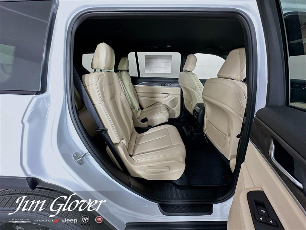 new 2025 Jeep Grand Cherokee L car, priced at $45,389