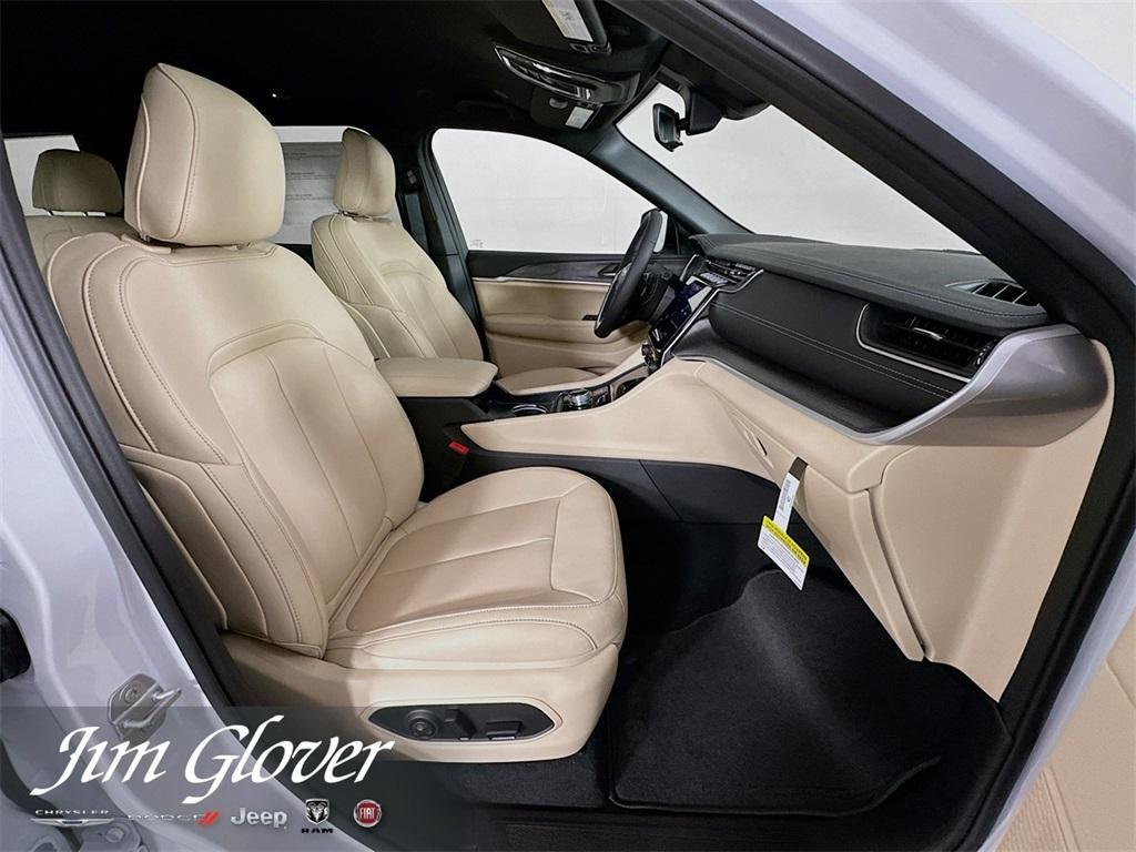 new 2025 Jeep Grand Cherokee L car, priced at $45,389