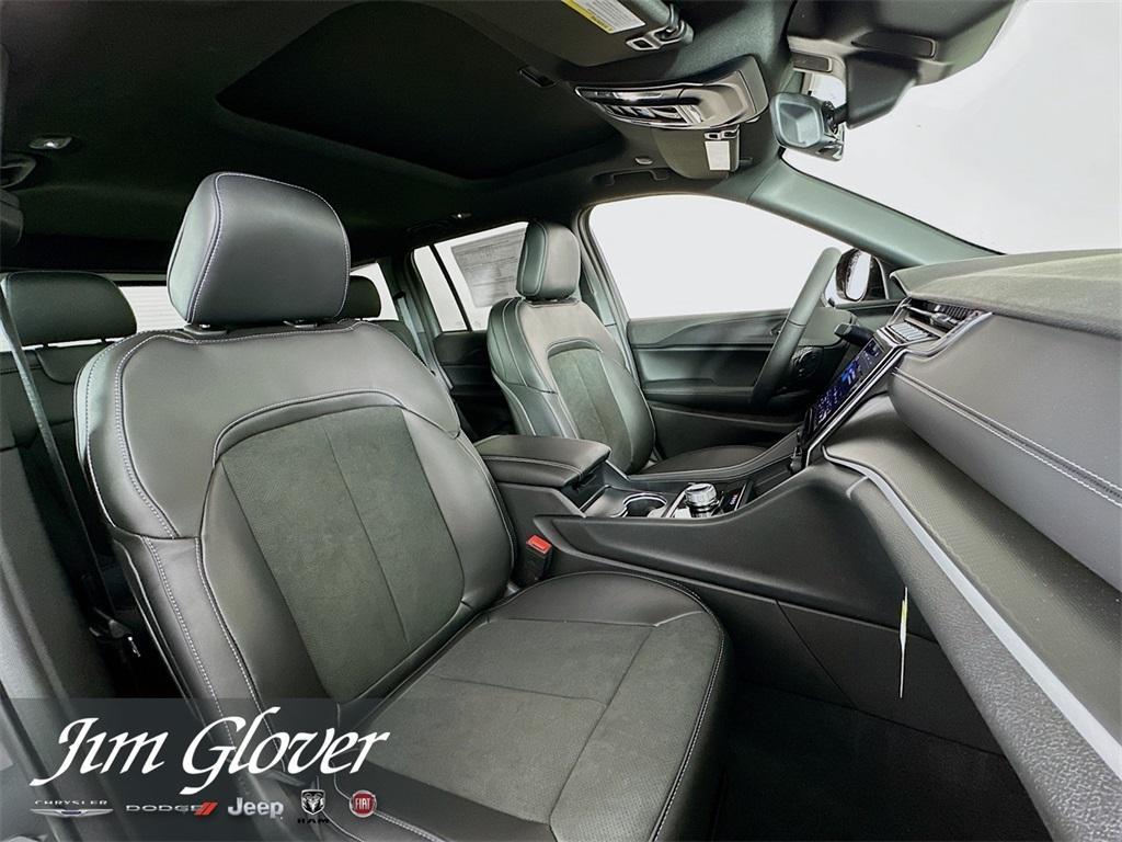 new 2025 Jeep Grand Cherokee car, priced at $39,432