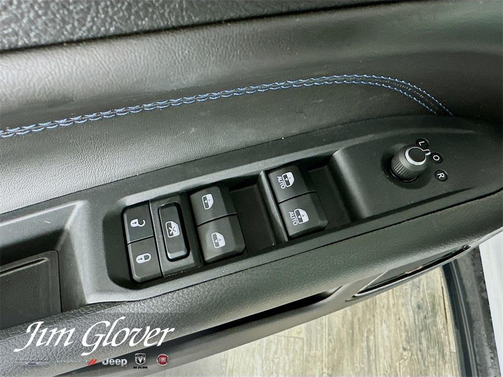 new 2025 Jeep Compass car, priced at $25,760