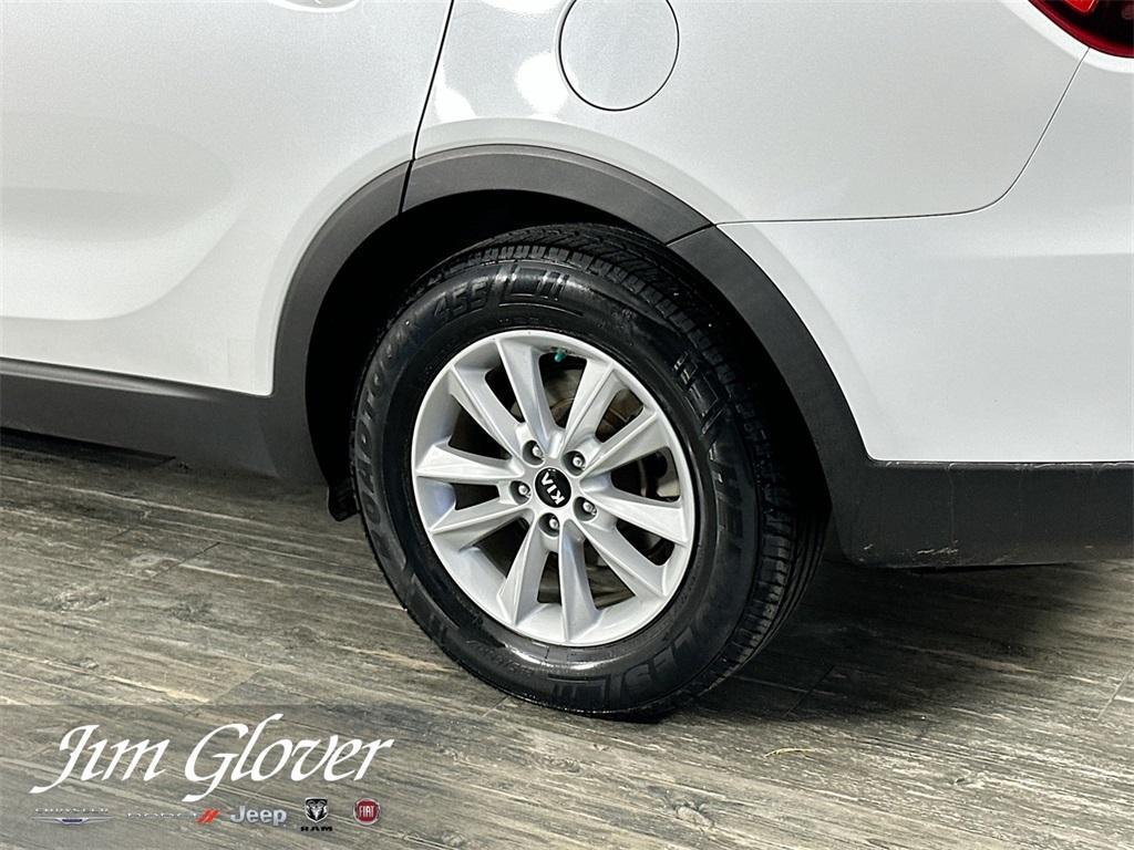 used 2020 Kia Sorento car, priced at $22,044