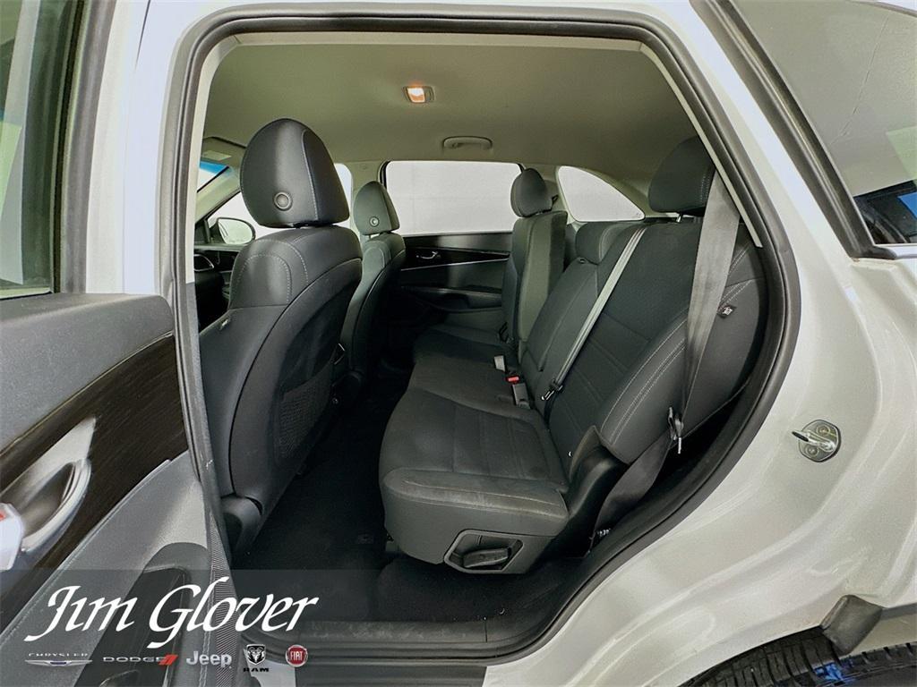 used 2020 Kia Sorento car, priced at $22,044
