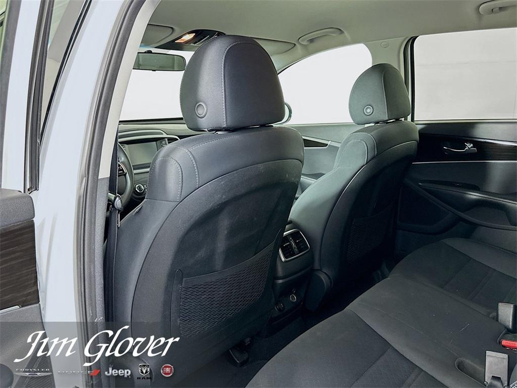 used 2020 Kia Sorento car, priced at $22,044
