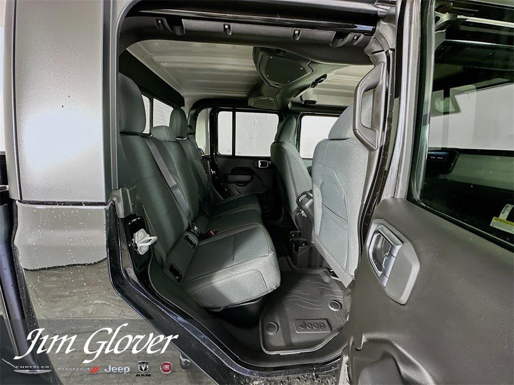 new 2025 Jeep Gladiator car, priced at $43,035
