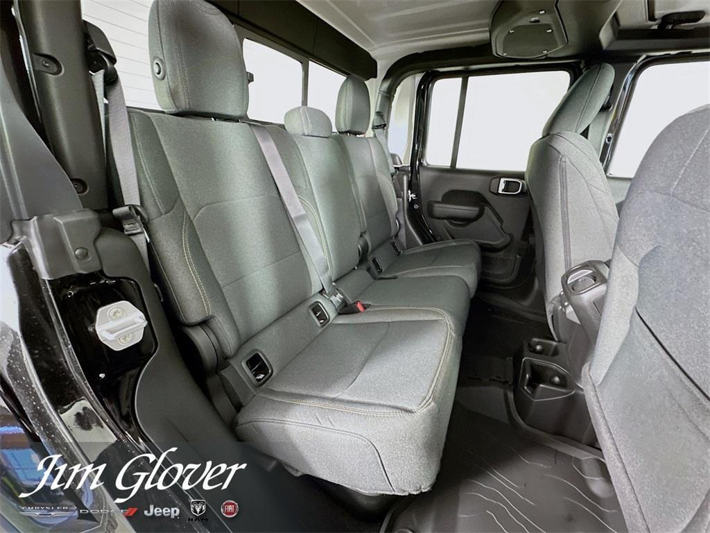 new 2025 Jeep Gladiator car, priced at $43,035