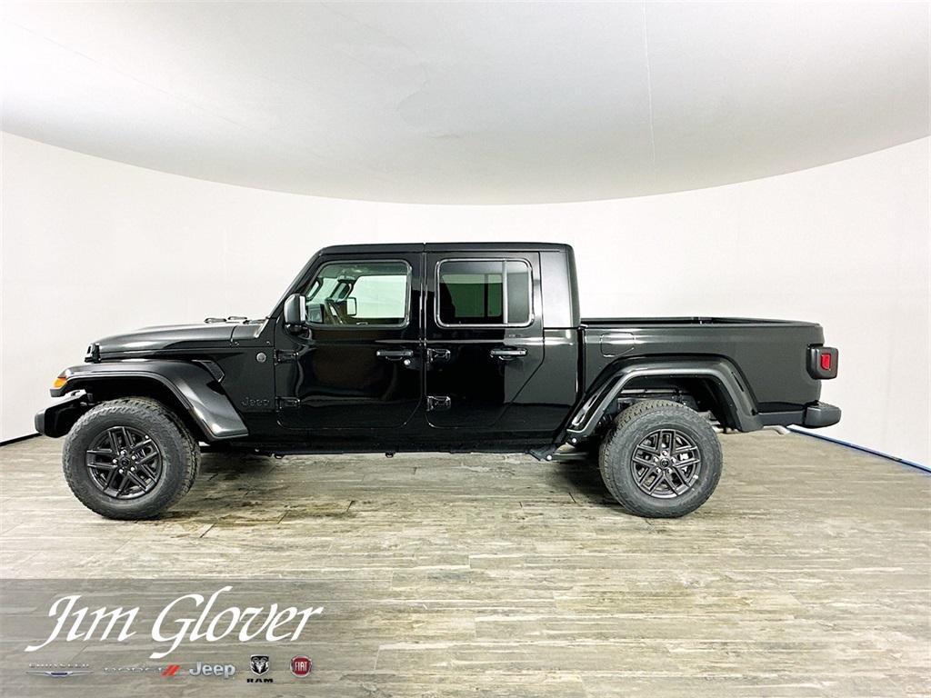 new 2025 Jeep Gladiator car, priced at $43,035