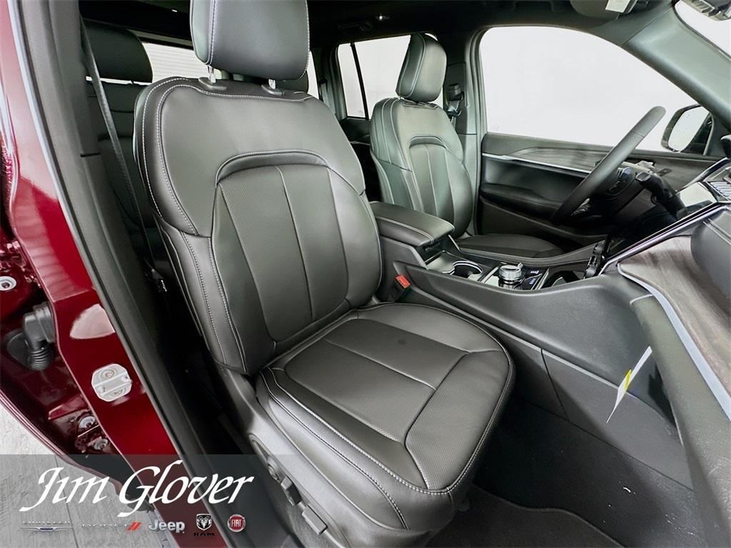 new 2025 Jeep Grand Cherokee car, priced at $47,589