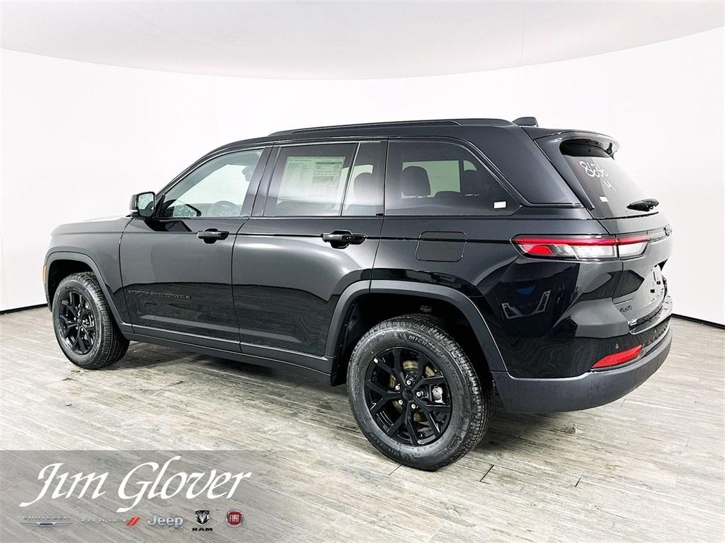 new 2025 Jeep Grand Cherokee car, priced at $39,025