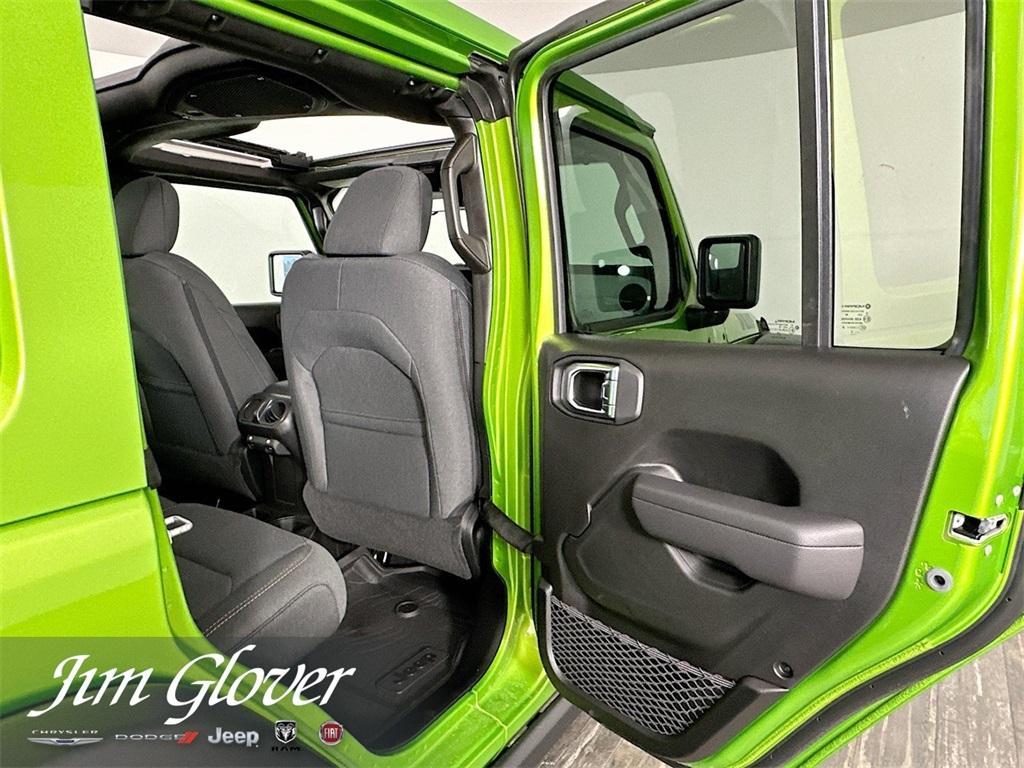 new 2025 Jeep Wrangler car, priced at $45,131