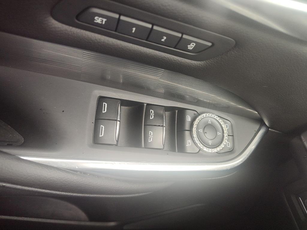 used 2024 Cadillac XT4 car, priced at $35,999