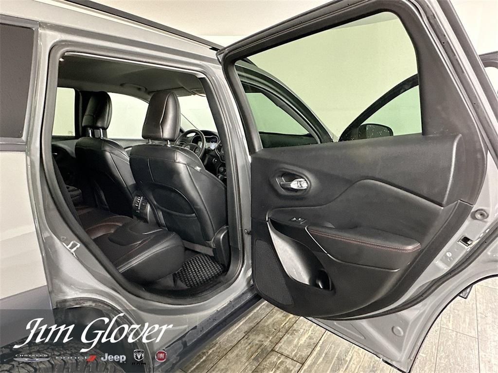 used 2022 Jeep Cherokee car, priced at $24,115