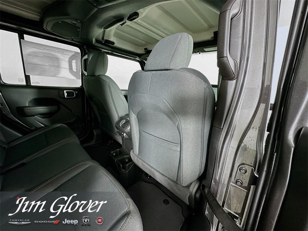 new 2025 Jeep Gladiator car, priced at $45,815