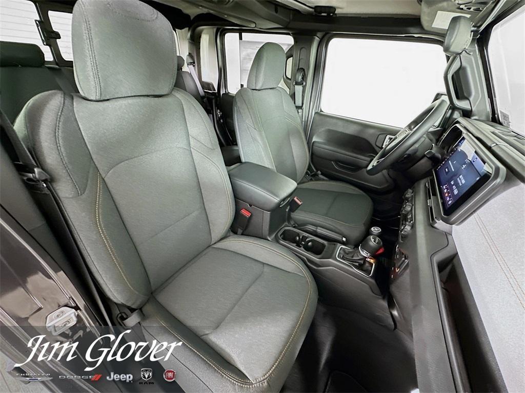 new 2025 Jeep Gladiator car, priced at $45,815