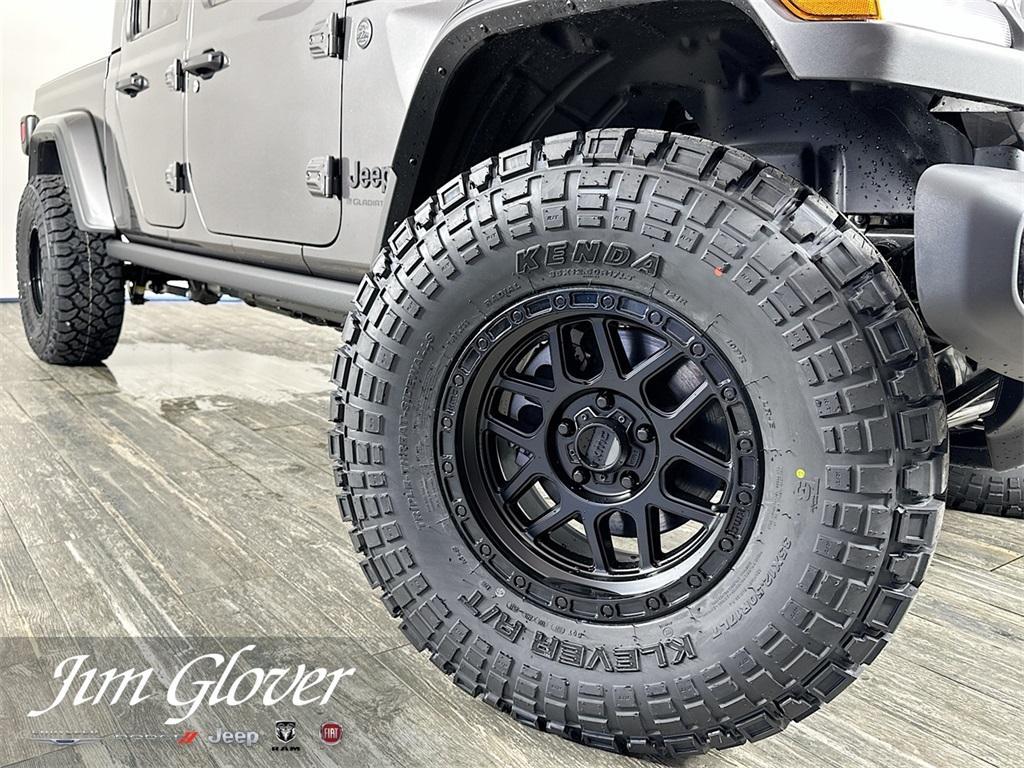 new 2025 Jeep Gladiator car, priced at $45,815
