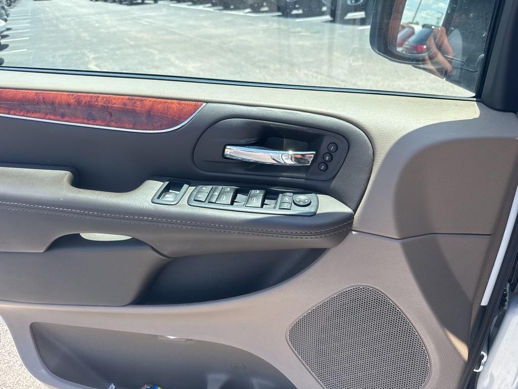 used 2016 Chrysler Town & Country car, priced at $12,787
