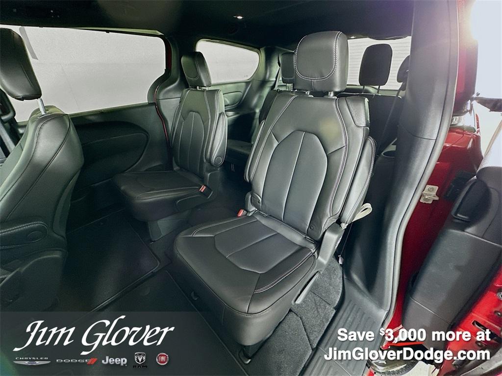 new 2026 Chrysler Pacifica car, priced at $39,433