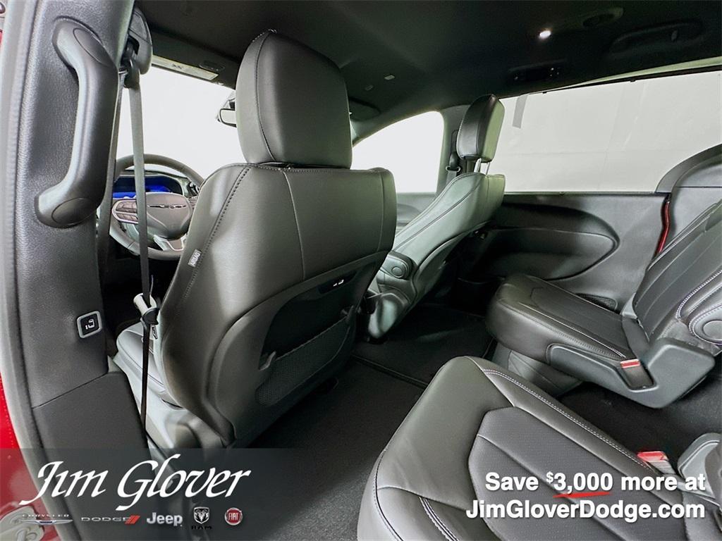 new 2026 Chrysler Pacifica car, priced at $39,433