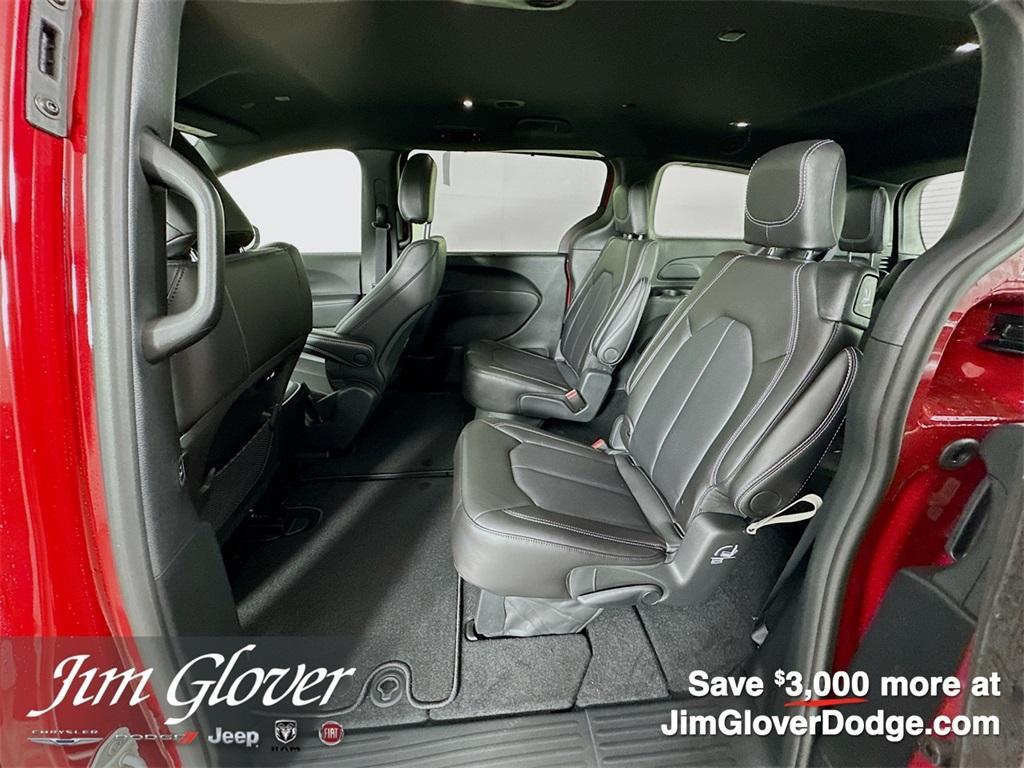 new 2026 Chrysler Pacifica car, priced at $39,433
