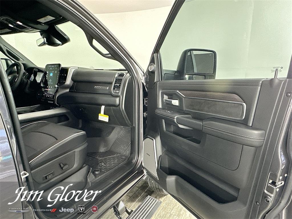new 2025 Ram 3500 car, priced at $78,417