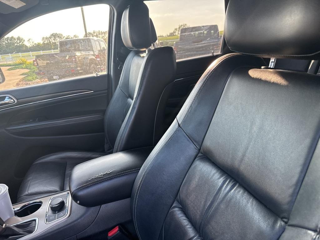 used 2016 Jeep Grand Cherokee car, priced at $14,226