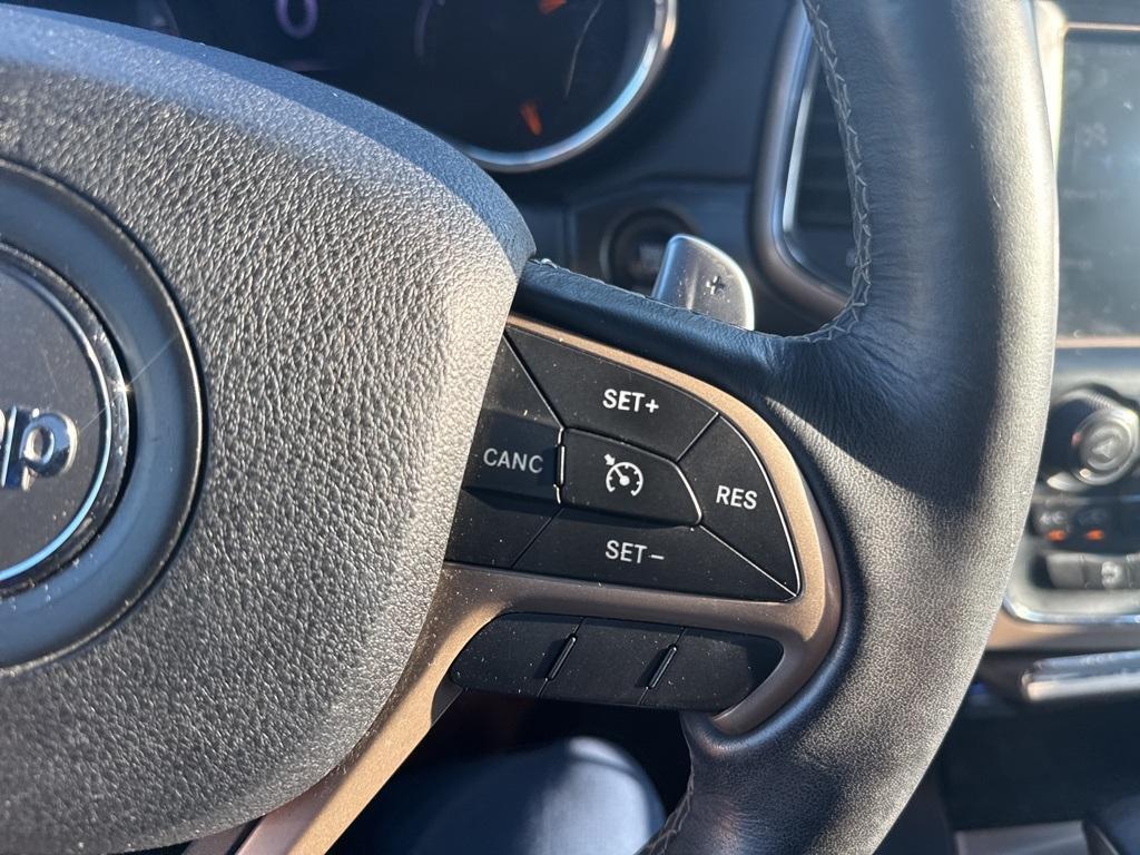 used 2016 Jeep Grand Cherokee car, priced at $14,226