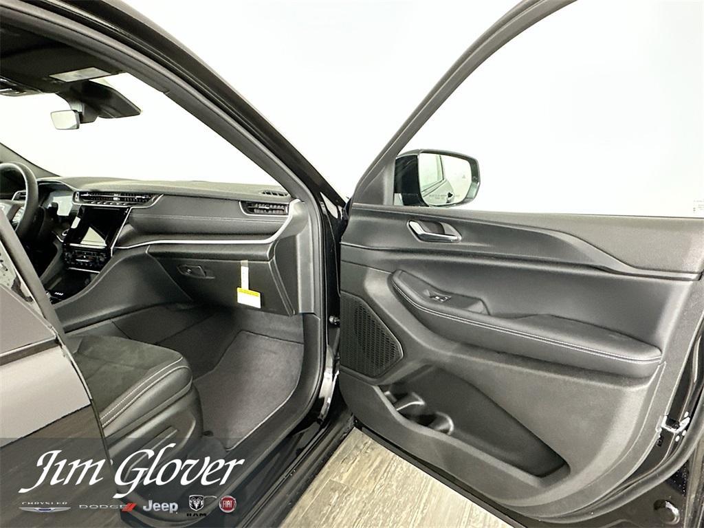 new 2025 Jeep Grand Cherokee L car, priced at $43,301