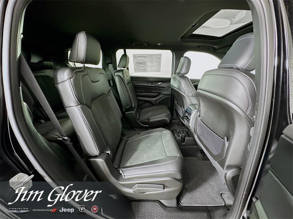 new 2025 Jeep Grand Cherokee L car, priced at $43,301
