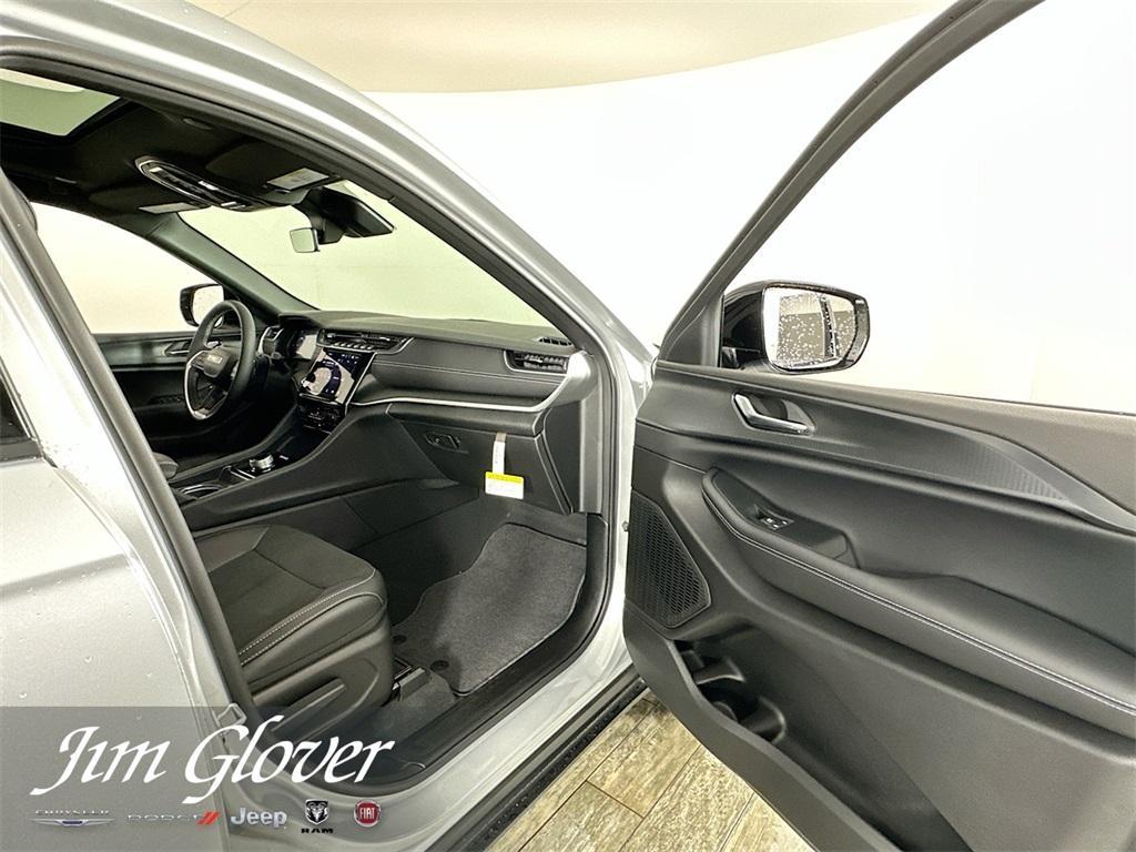 new 2025 Jeep Grand Cherokee L car, priced at $43,575
