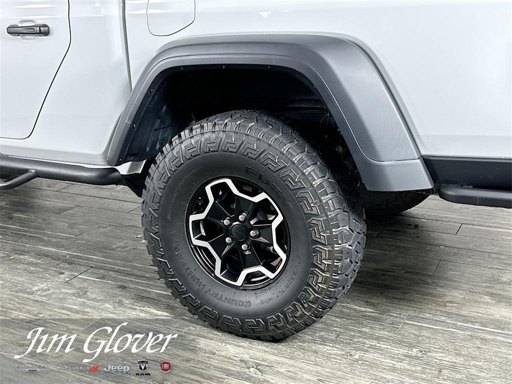used 2021 Jeep Gladiator car, priced at $38,499