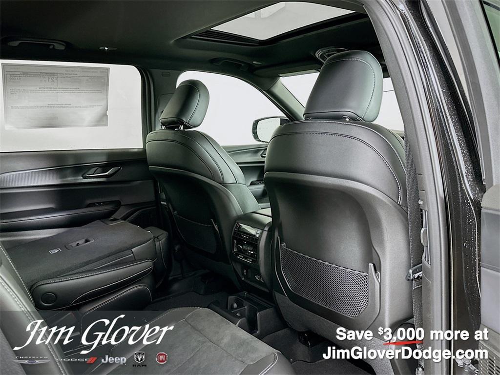 new 2025 Jeep Grand Cherokee L car, priced at $39,934